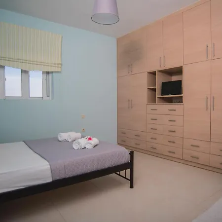 Вилла Elina's Maisonette *