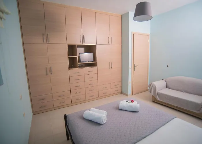 Vila Elina's Maisonette Episkopos